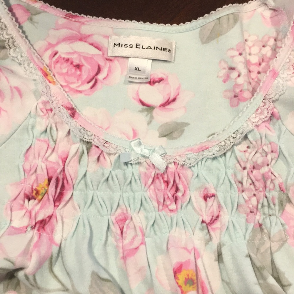 Miss Elaine nightgown XL
